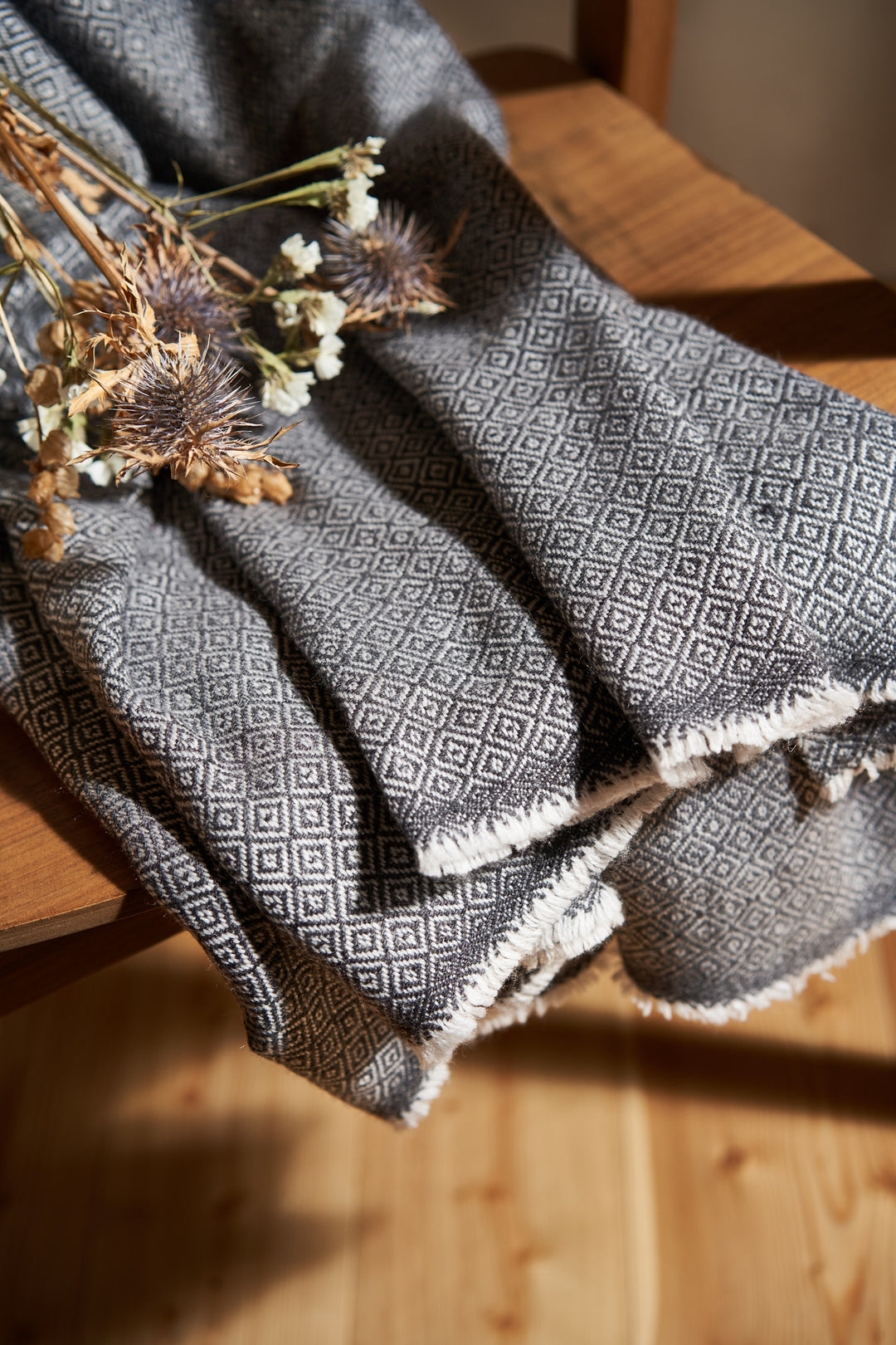 Kaschmirdecke ~ DIAMOND Black, Wolldecke aus Kaschmir, Cashmere blanket, Große Überwurfdecke, Weich, leicht und dünn