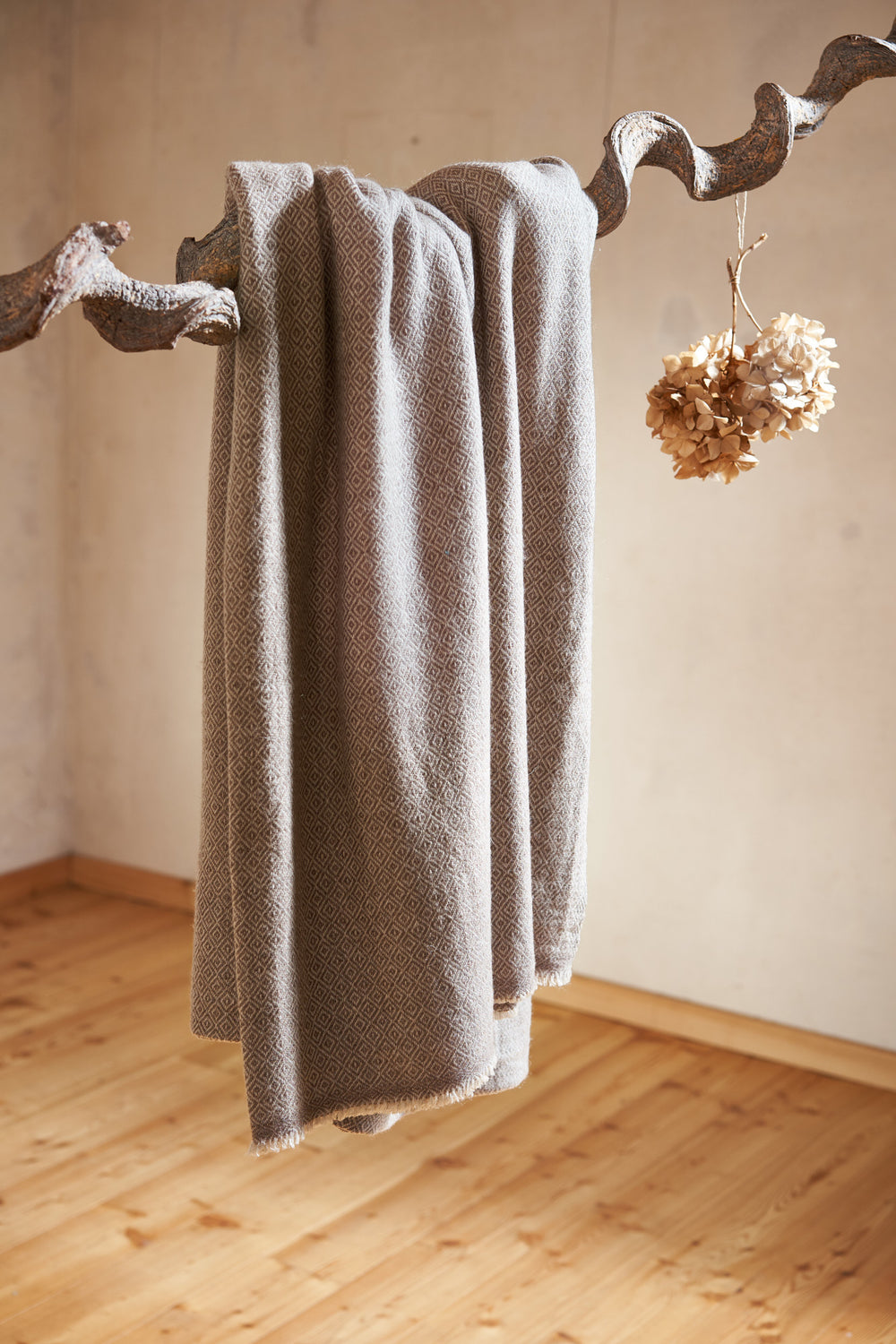 Kaschmirdecke ~ DIAMOND BROWN, Wolldecke aus Kaschmir, Cashmere blanket, Große Überwurfdecke, Weich, leicht und dünn