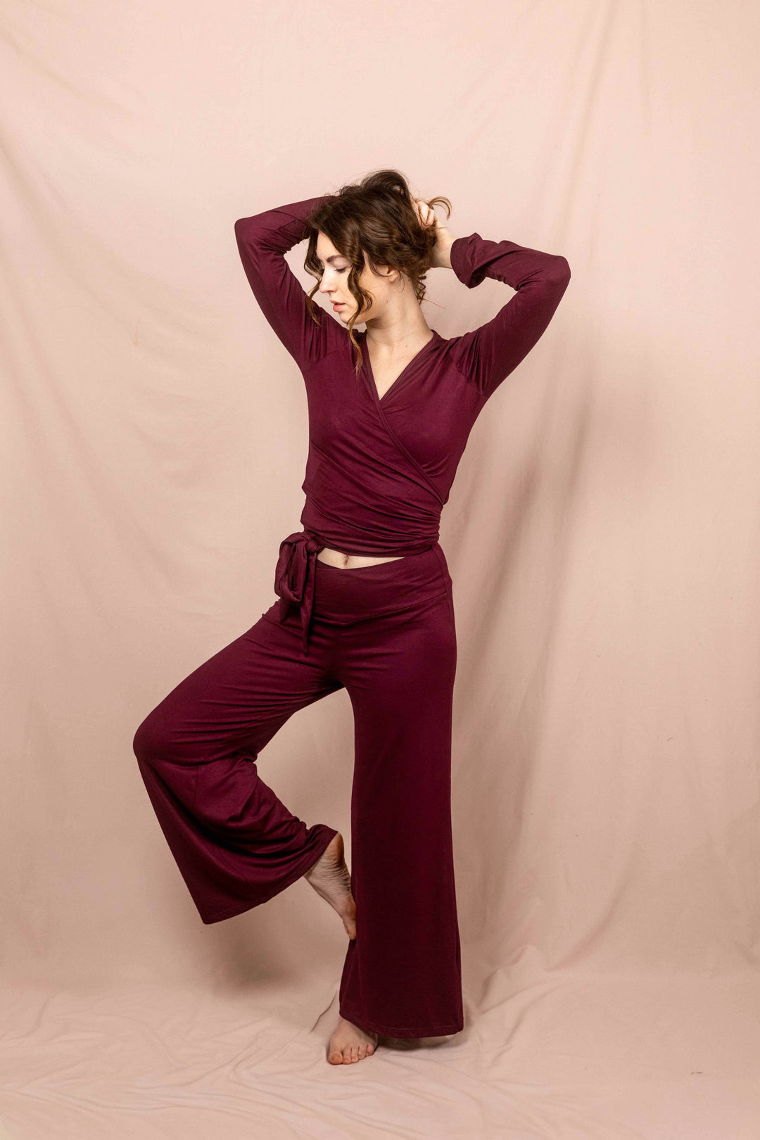 Schlaghose, Sporthose, Yogahose mit schlag in Rot / Aubergine, Hose, Set mit Oberteil