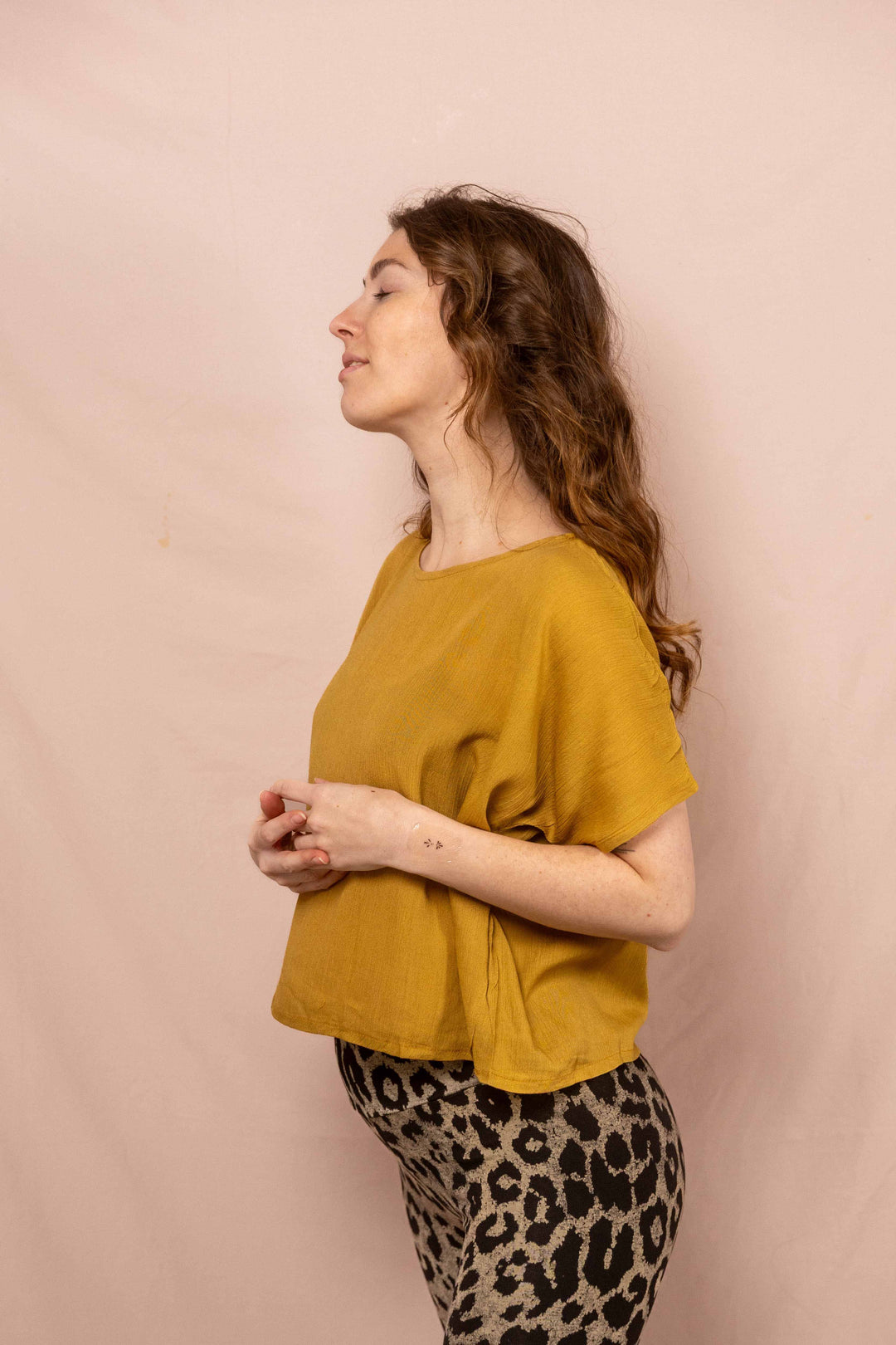 Luftiges Shirt in Gelb, Vintage Oberteil, T-Shirt