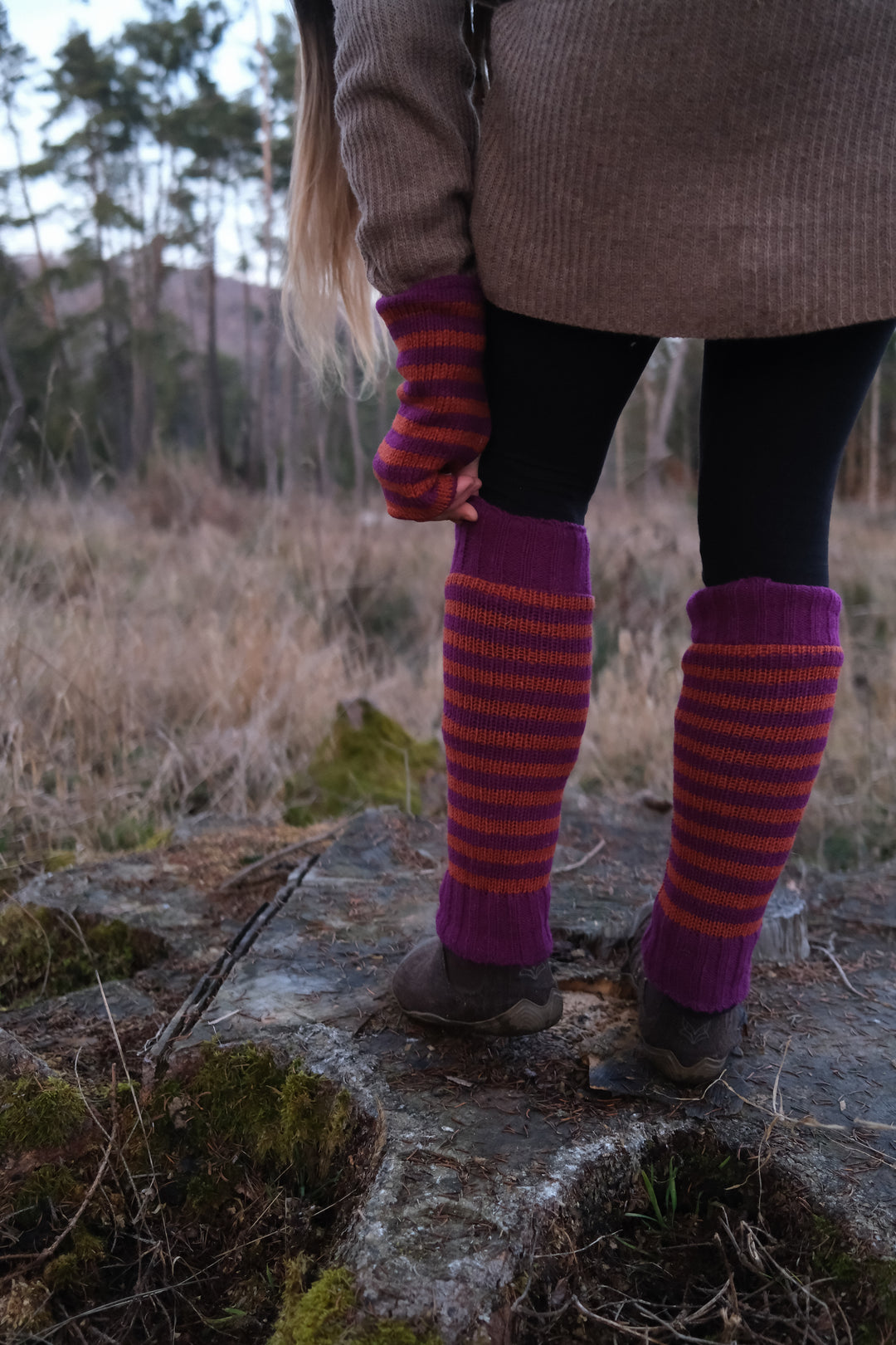 Feeded gauntlets made of wool