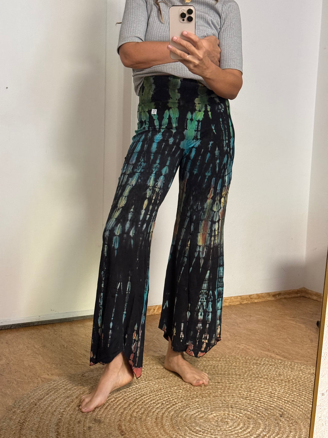 Sample Sale 