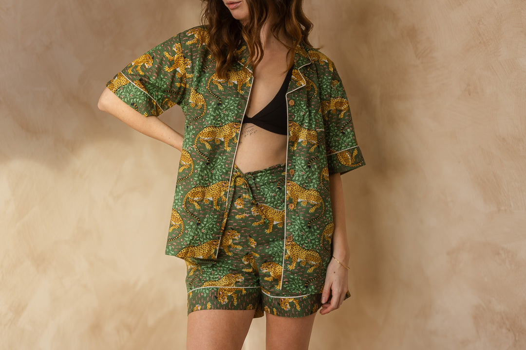 Stylisches Pyjama Set, Tiger Print Schlafanzug, Grün, Kurze Nachtwäsche, Unisex Pyjama aus Baumwolle, Trendige Muster 