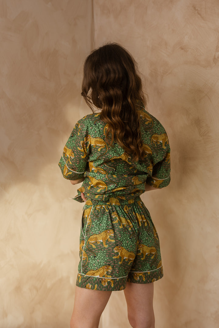 Stylisches Pyjama Set, Tiger Print Schlafanzug, Grün, Kurze Nachtwäsche, Unisex Pyjama aus Baumwolle, Trendige Muster 