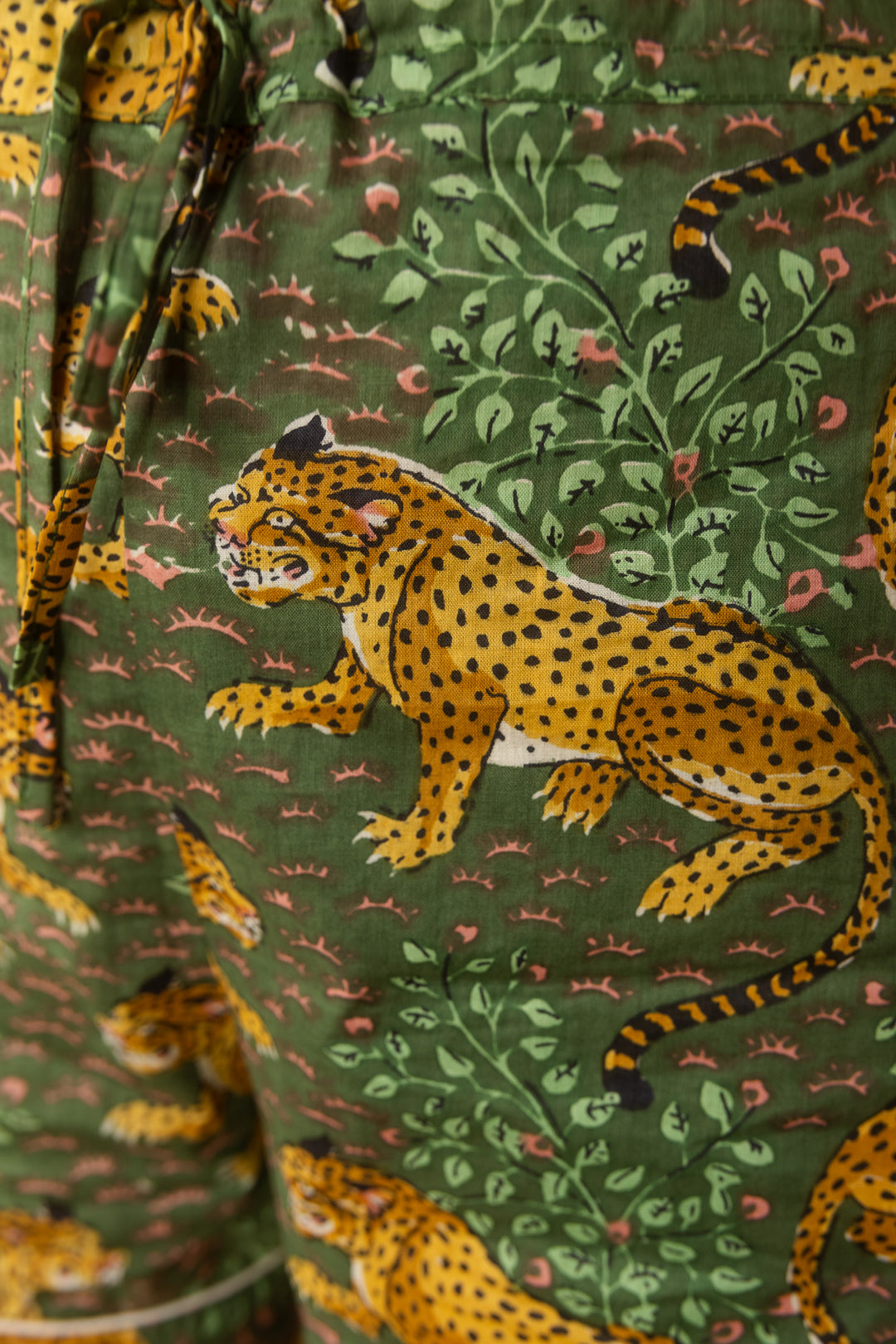 Stylisches Pyjama Set, Tiger Print Schlafanzug, Grün, Kurze Nachtwäsche, Unisex Pyjama aus Baumwolle, Trendige Muster 