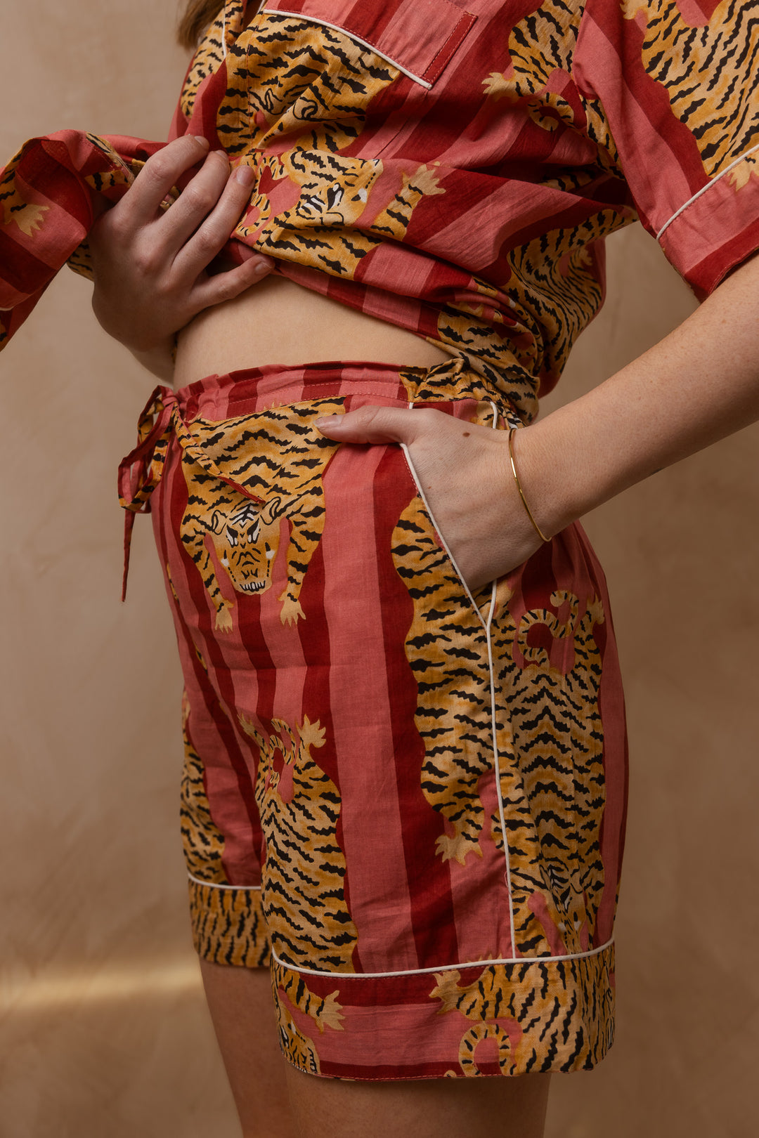 Stylisches Pyjama Set, Tiger Print Schlafanzug, Kurze Nachtwäsche, Unisex Pyjama aus Baumwolle, Trendige Muster