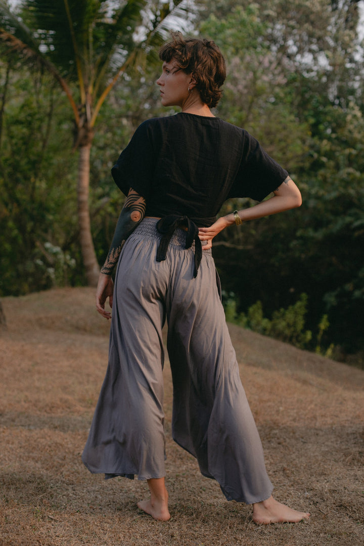 Butterfly pants, weite lockere Sommerhose, Leichte Übergangshose, weit ausgestellte Hose Damen, lässige Frauen Übergangshose, bequeme Hose