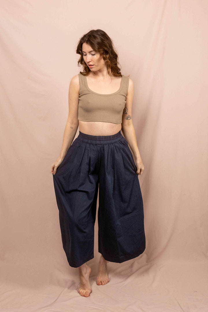 Feinripp Top, Unterhemd in Beige / Hell Grau, Bauchfreies Leichtes Oberteil, Bra Top, Crop Top