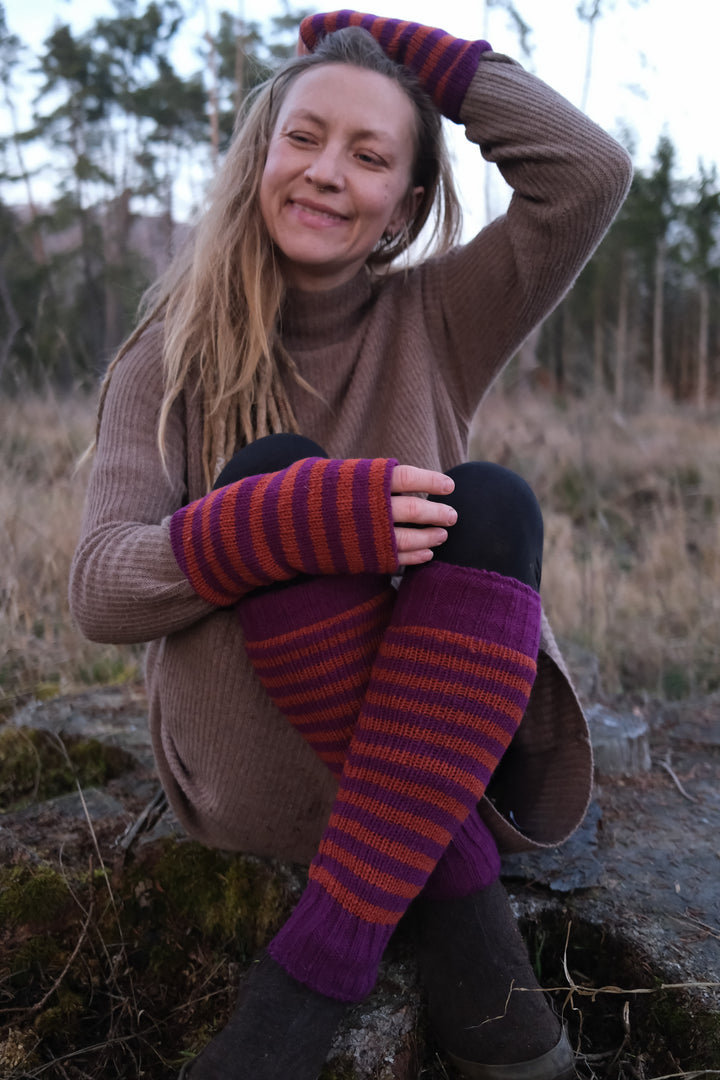 Feeded gauntlets made of wool