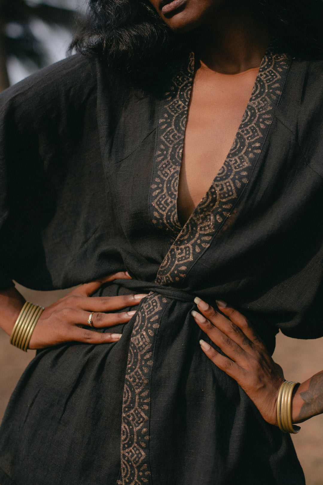 Vintage Kimono in Schwarz, Kimono Jacke, offene Bluse, Morgenmantel, kurzer Kimono aus 100% Baumwolle, Bademantel, Strandkimono