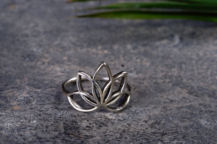 Ring ~ BIG LOTUS ~ 925er Sterling Silber ~ Lotusblüte ~