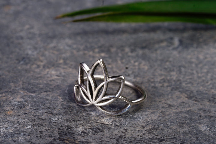 Ring ~ BIG LOTUS ~ 925er Sterling Silber ~ Lotusblüte ~