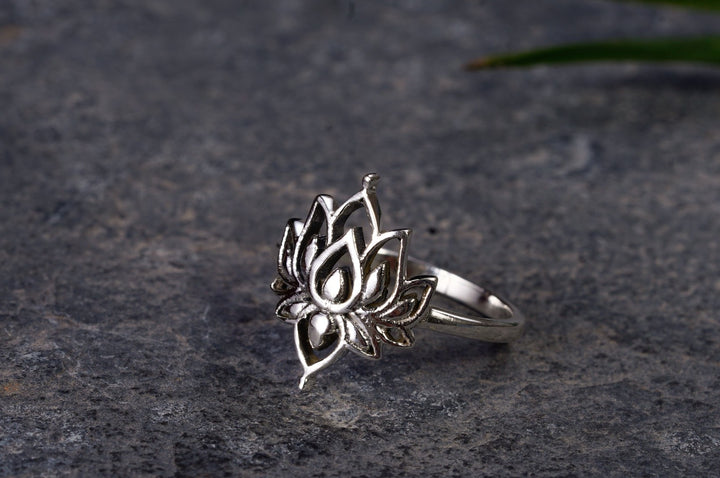 Ring ~ LOTUS