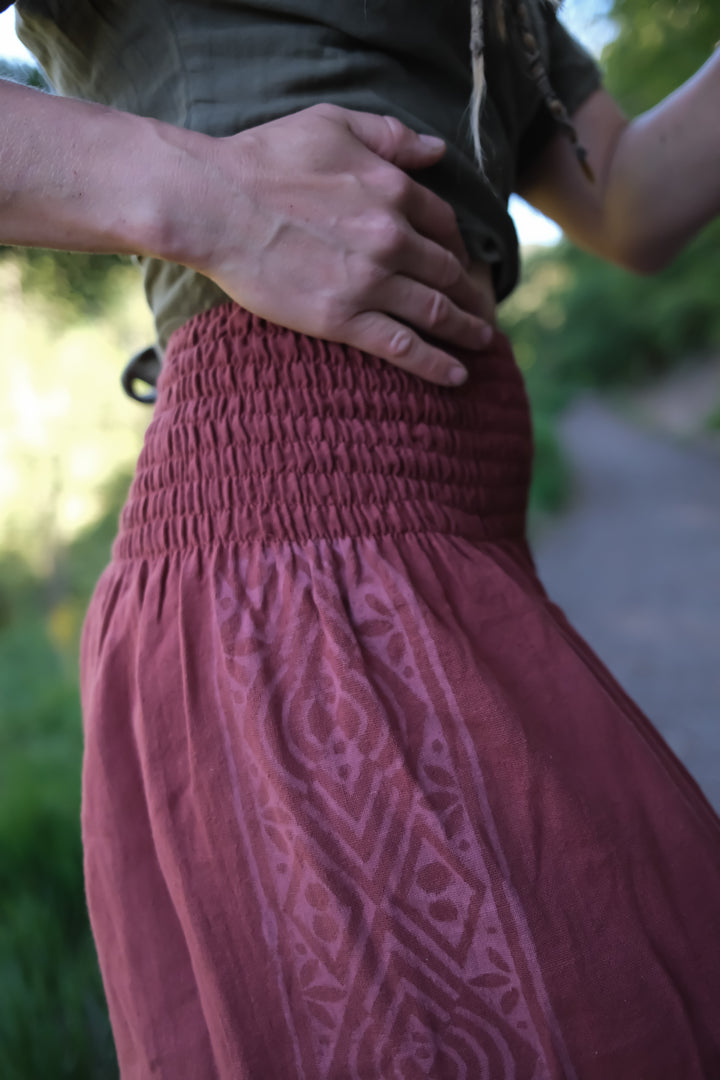 Maxi Hose ~ MALOU ROST LIGHT mit blassem Druck