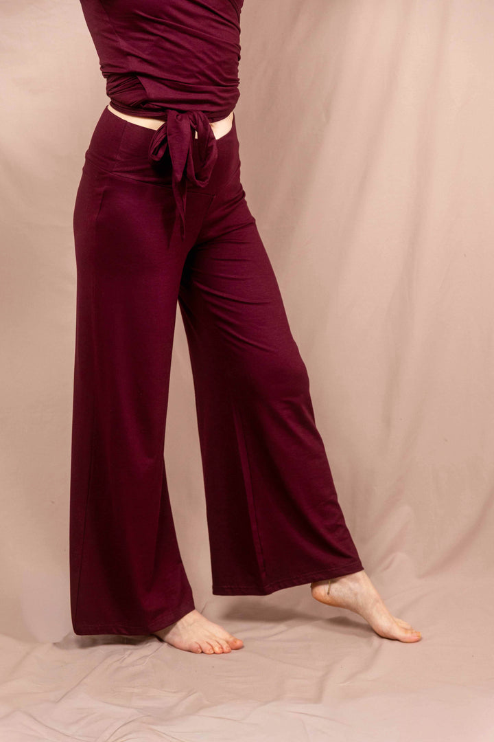 Schlaghose, Sporthose, Yogahose mit schlag in Rot / Aubergine, Hose, Set mit Oberteil