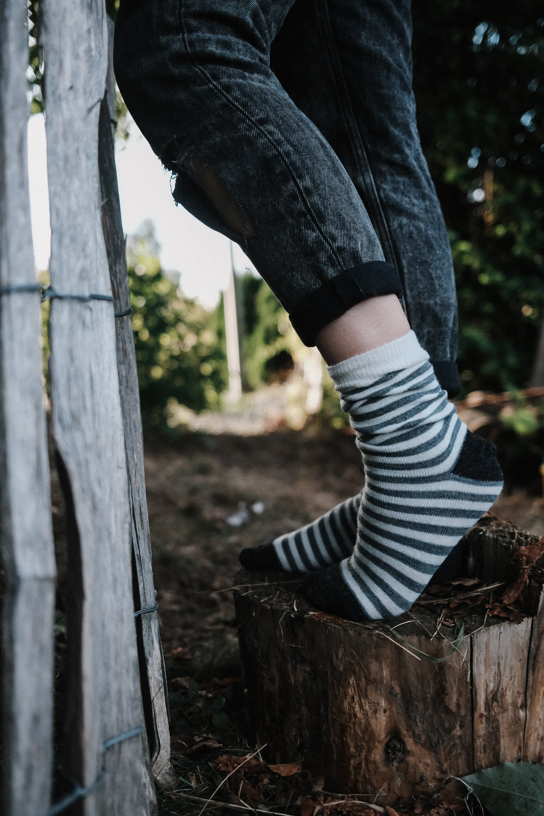 Superwarme Alpaka Socken gestreift grau/weiß ~ 2 Paar