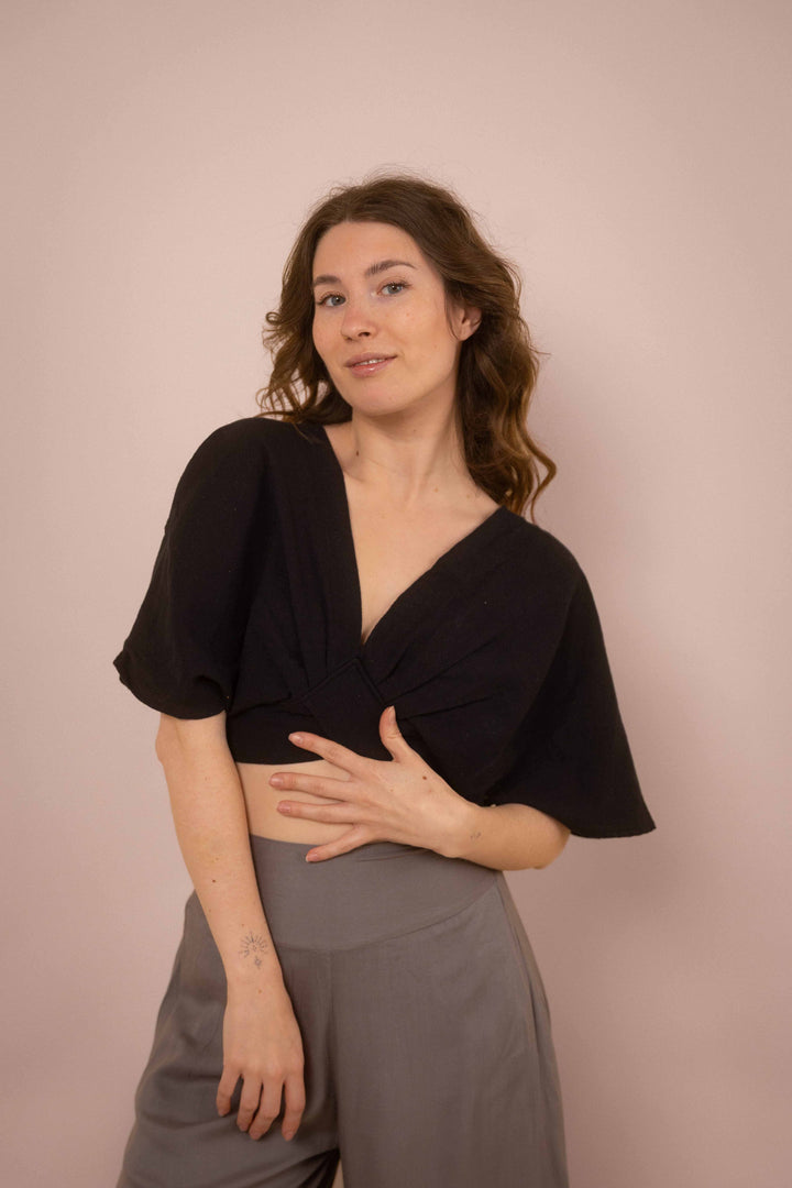 Feminines Top ~ SAKURA Schwarz