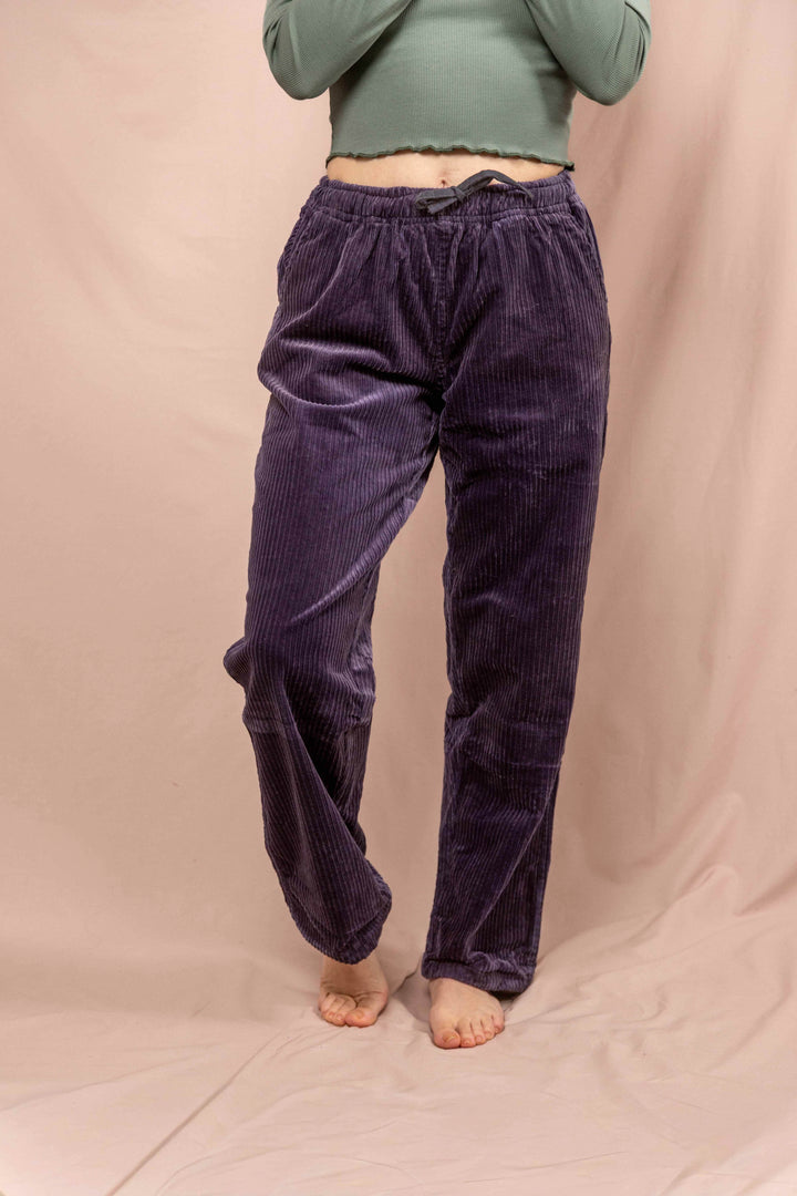 Lila Cord Hose, lässige Cordhose, Purple Hose aus 100% Baumwolle, Baumwollhose cord, Taschen
