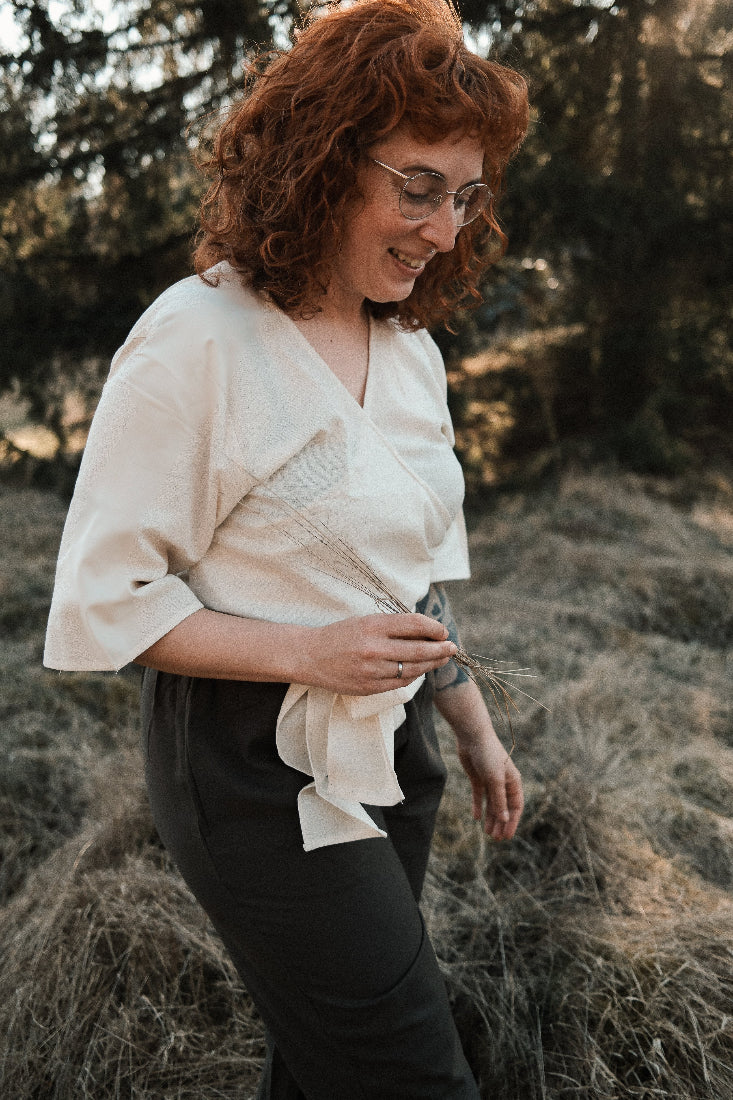 Bluse aus Baumwolle, in weiß.