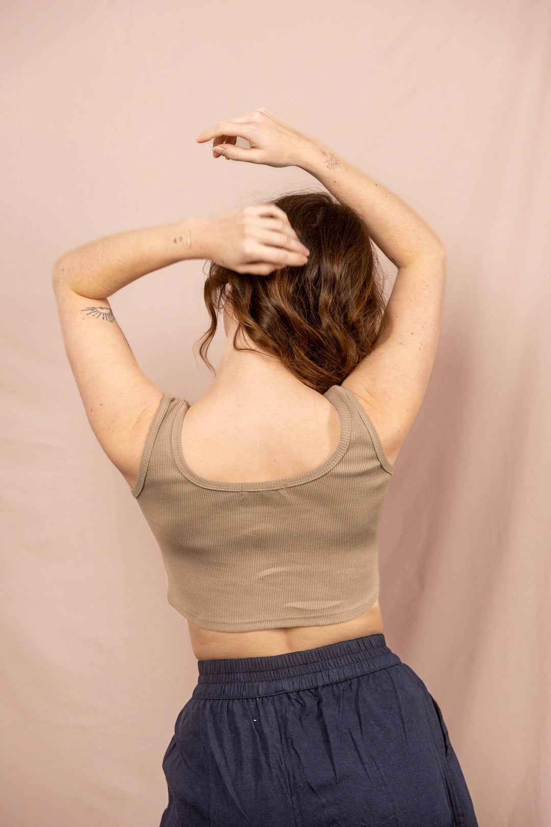 Feinripp Top, Unterhemd in Beige / Hell Grau, Bauchfreies Leichtes Oberteil, Bra Top, Crop Top