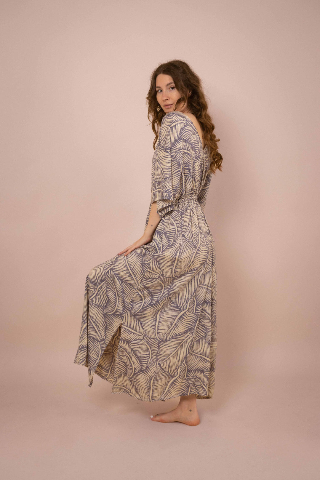 Kleid ~ GAIA LEAVES