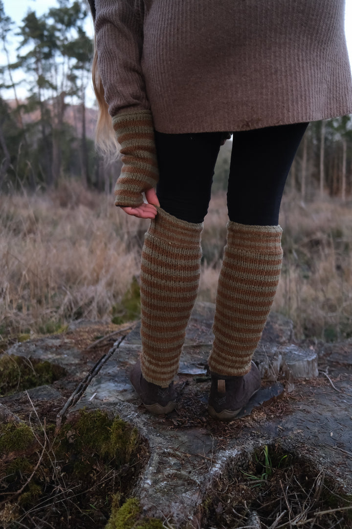 Gestreifte Beinstulpen Grün/Olive