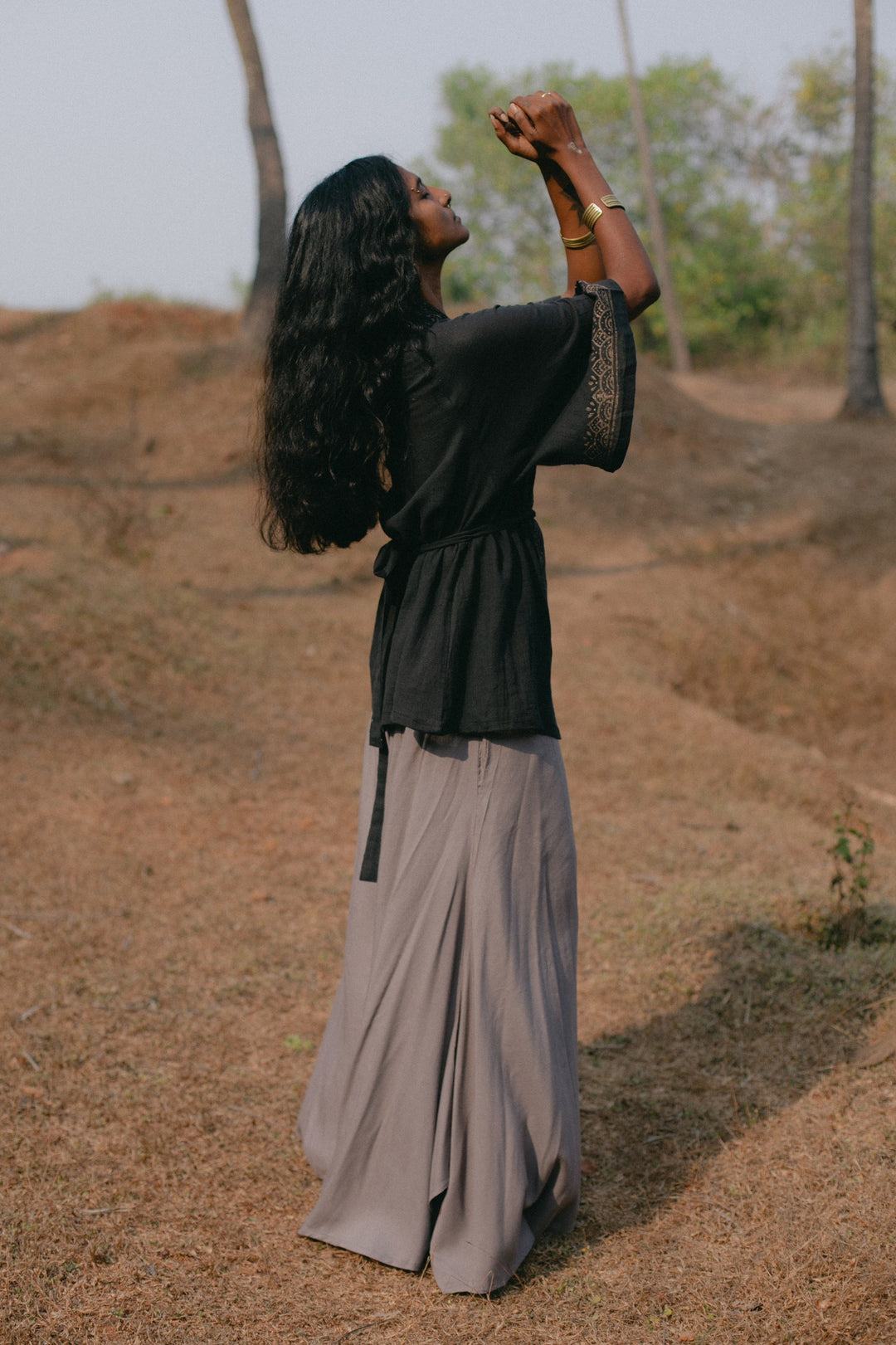 Vintage Kimono in Schwarz, Kimono Jacke, offene Bluse, Morgenmantel, kurzer Kimono aus 100% Baumwolle, Bademantel, Strandkimono