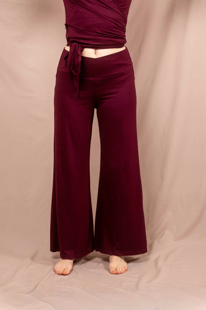 Schlaghose, Sporthose, Yogahose mit schlag in Rot / Aubergine, Hose