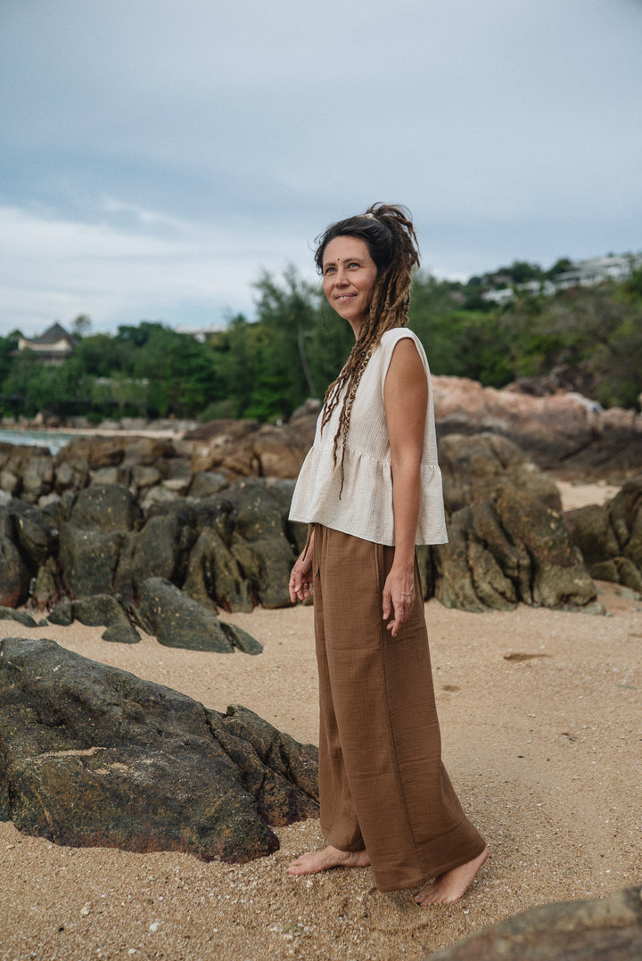 Oberteil in beige Weiß, Top undyed, Ärmelloses Shirt, Luftig und Leicht