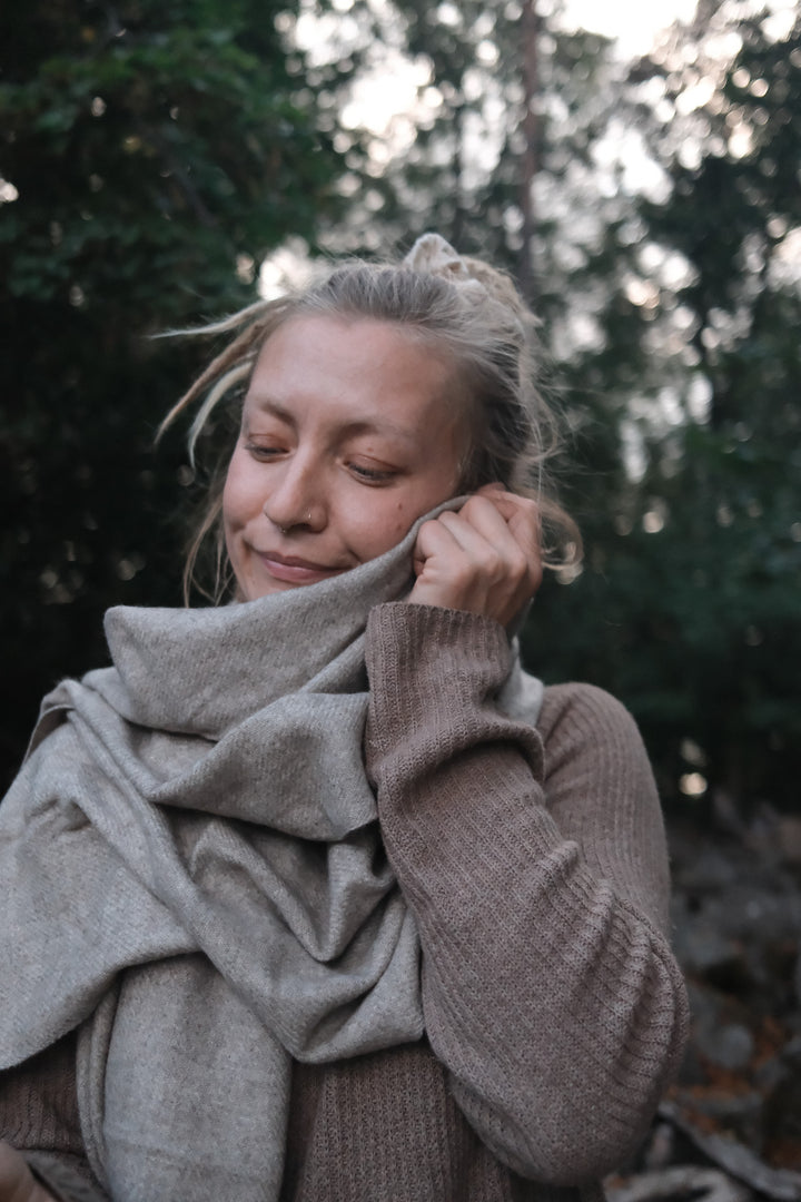 Schal aus 100% Yak-Wolle ~ LADAKH | Grau-Beige