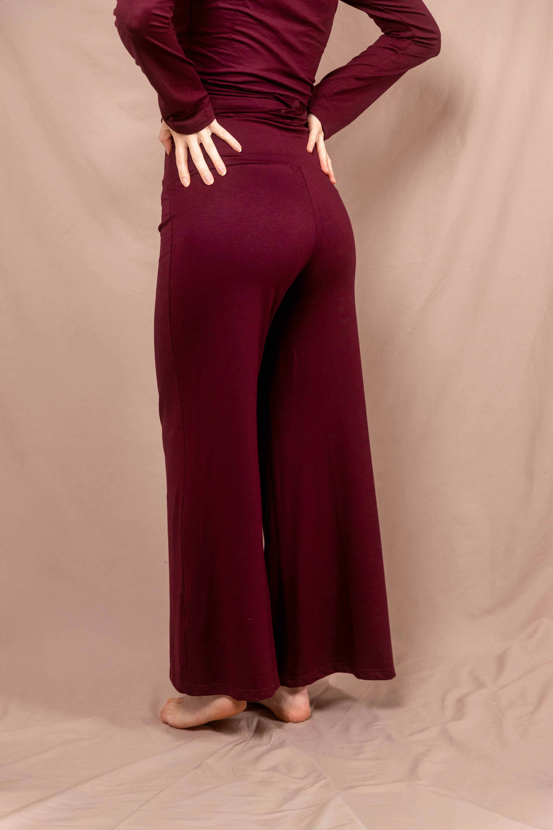 Schlaghose, Sporthose, Yogahose mit schlag in Rot / Aubergine, Hose, Set mit Oberteil