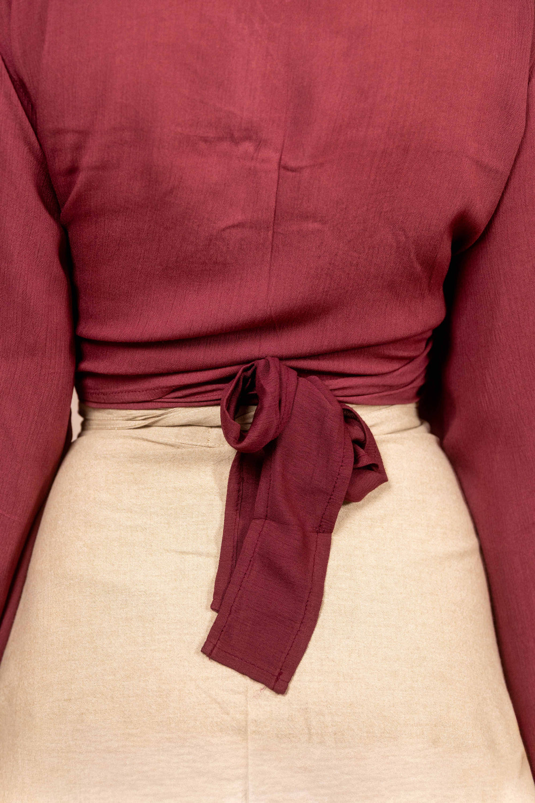 Lässiges Batik Wickeltop, Vintage Wickelbluse in Malve Rot, Bluse zum Wickeln, Top mit langen Ärmeln