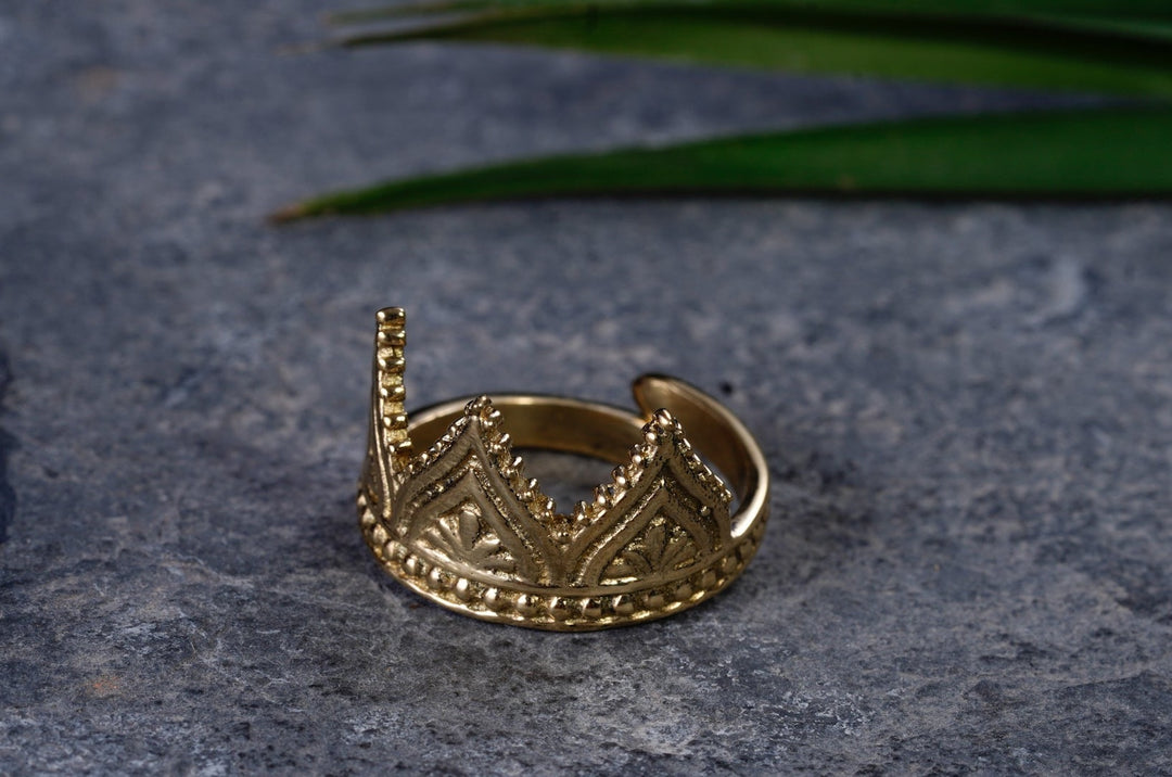 Ring aus Messing ~ Krone, Tiara ~ Majestätisch, Königlich ~ Altertümlich, keltisch