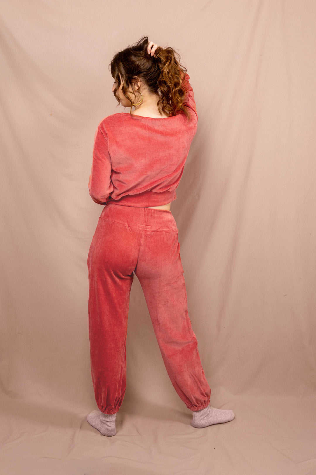 Samthose, Jogginghose in Rosa, mit Taschen,  Bequeme lockere Hose aus samt, sehr weich, 100% Baumwolle, weiche Baumwollhose, Set mit Oberteil