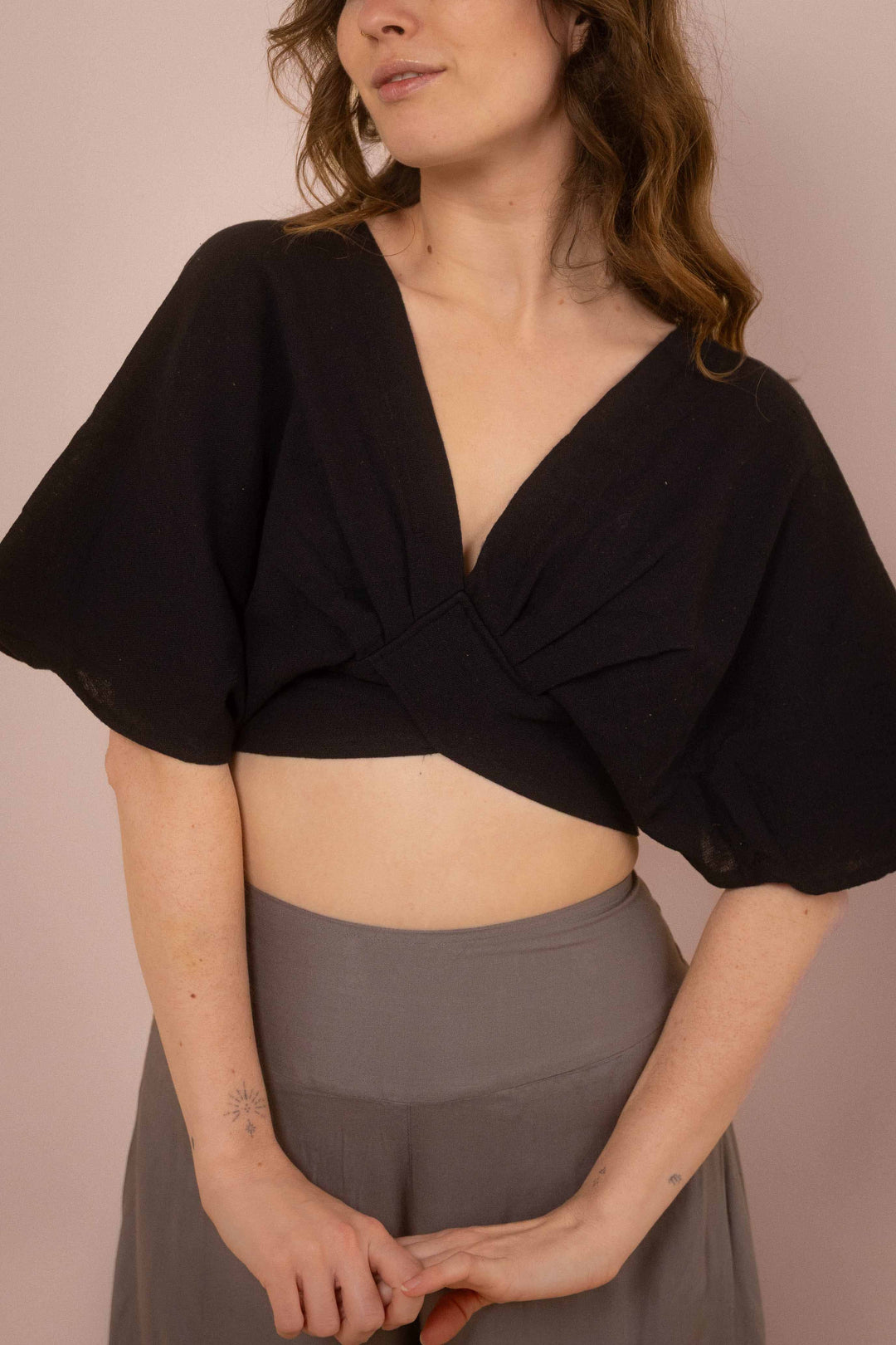 Feminines Top ~ SAKURA Schwarz