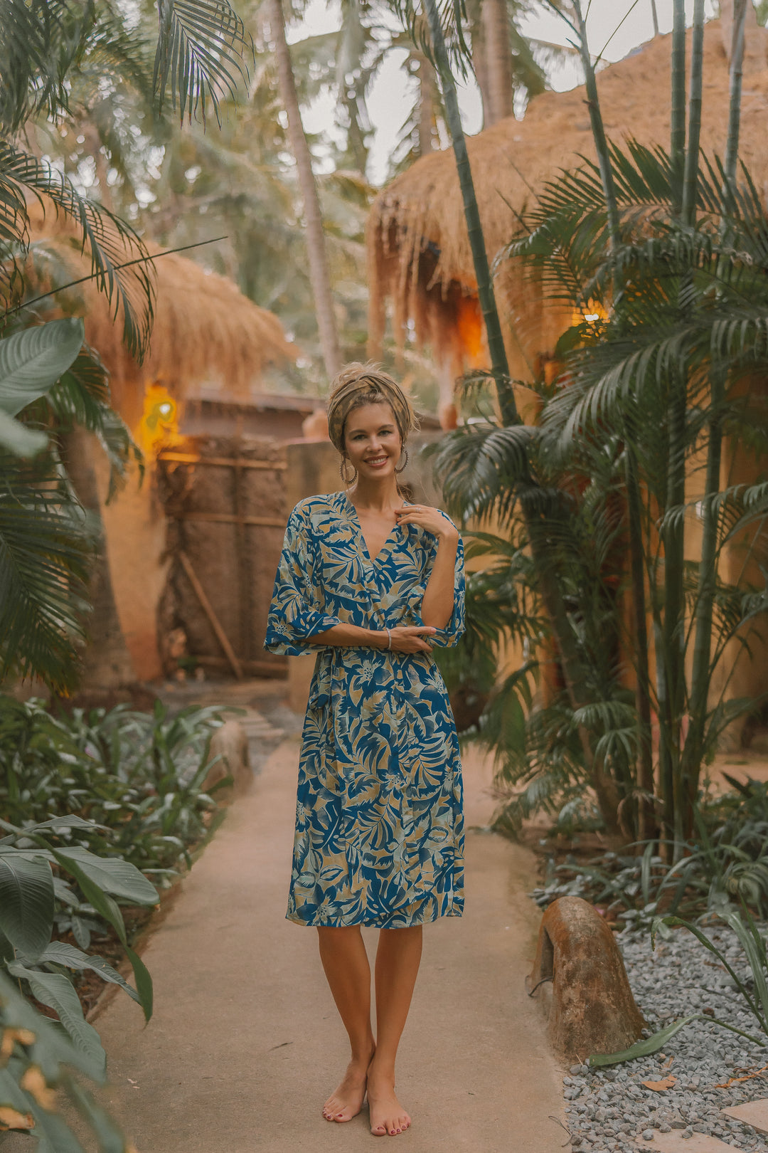 Langer Moderner Kimono. Sehr Leicht zu tragende Boho Vintage Fashion. Auch gut geeignet als Bademantel für den Strand, Urlaub, Sauna oder als Morgenmantel.