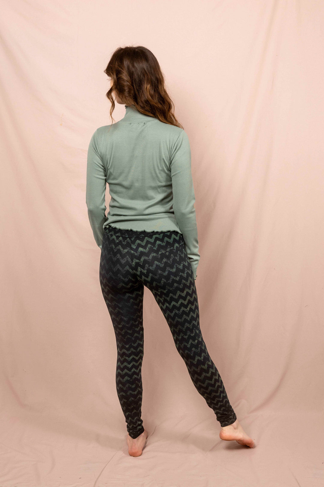 Zick Zack Leggins, Sportleggins, Farbig, Beige Schwarz, Yogaleggins, yogafashion, Muster, Abstrakt