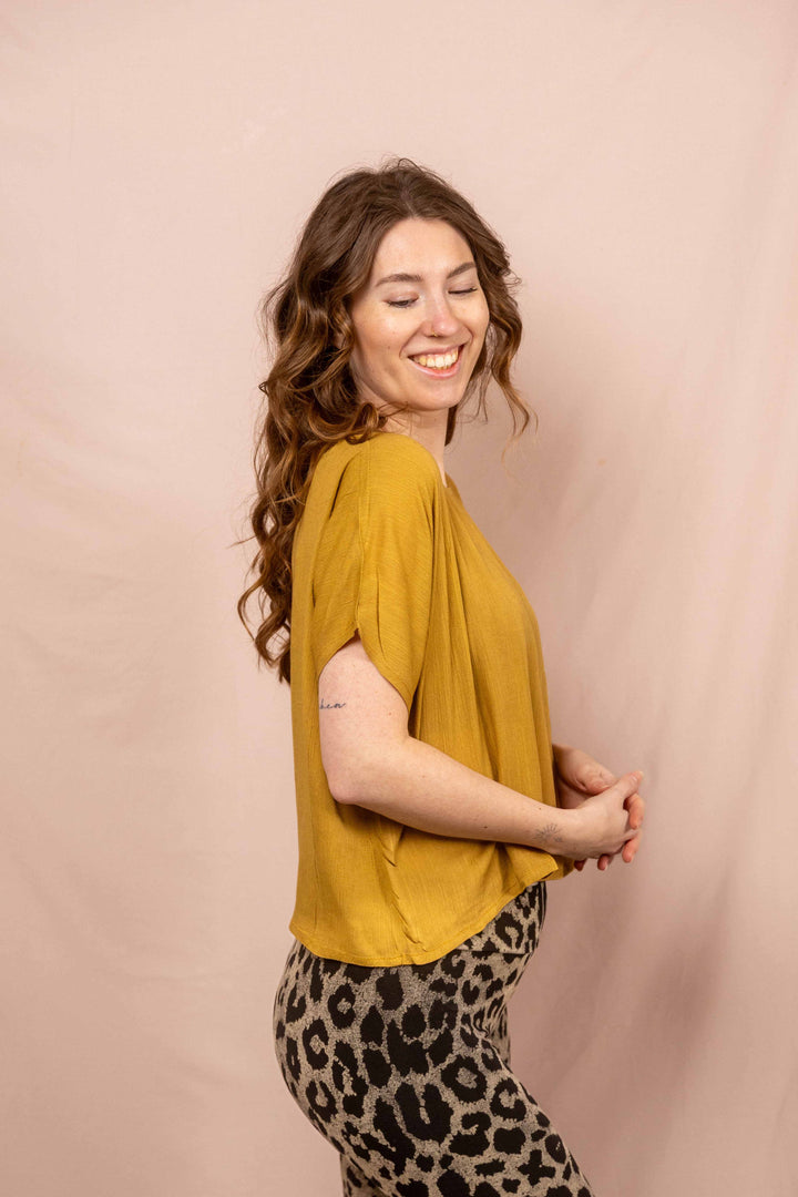 Luftiges Shirt in Gelb, Vintage Oberteil, T-Shirt