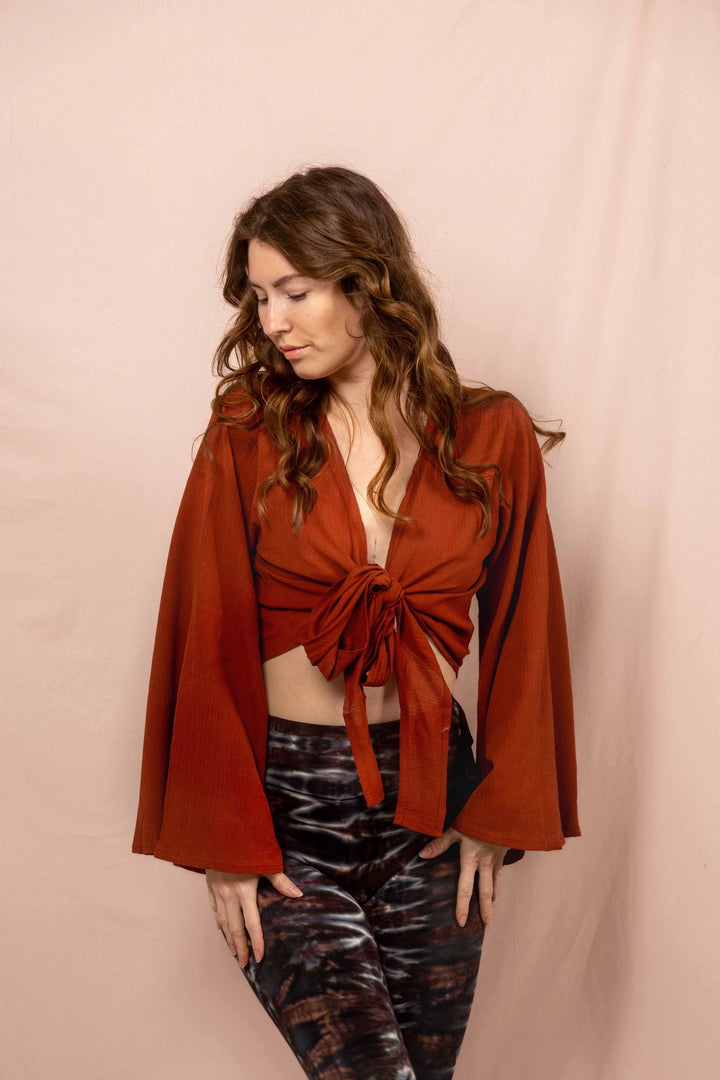 Lässiges Batik Wickeltop, Vintage Wickelbluse in Rost Rot, Bluse zum Wickeln, Top mit langen Ärmeln