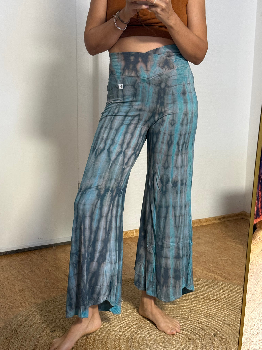 Sample Sale 