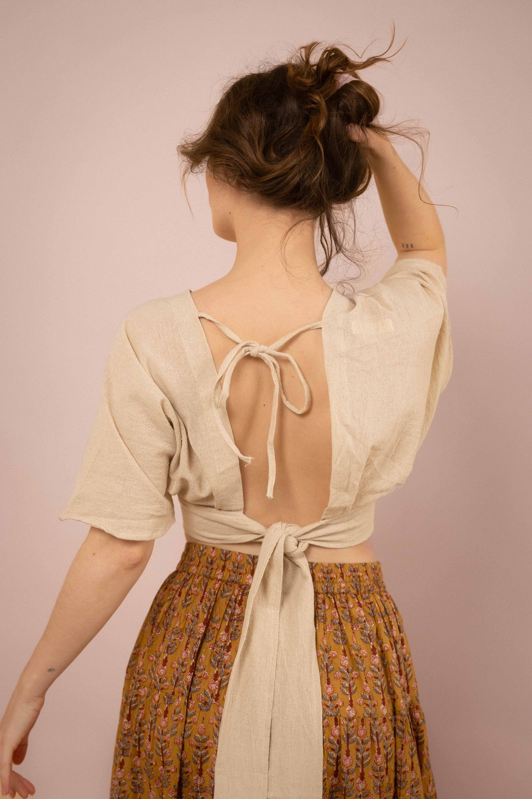 Feminines Top ~ SAKURA Naturweiß