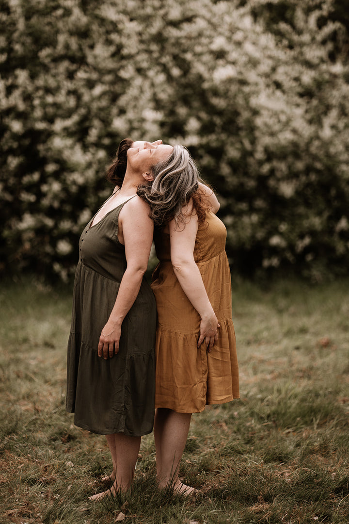Kleid MEERI mit Knöpfen GRÜN