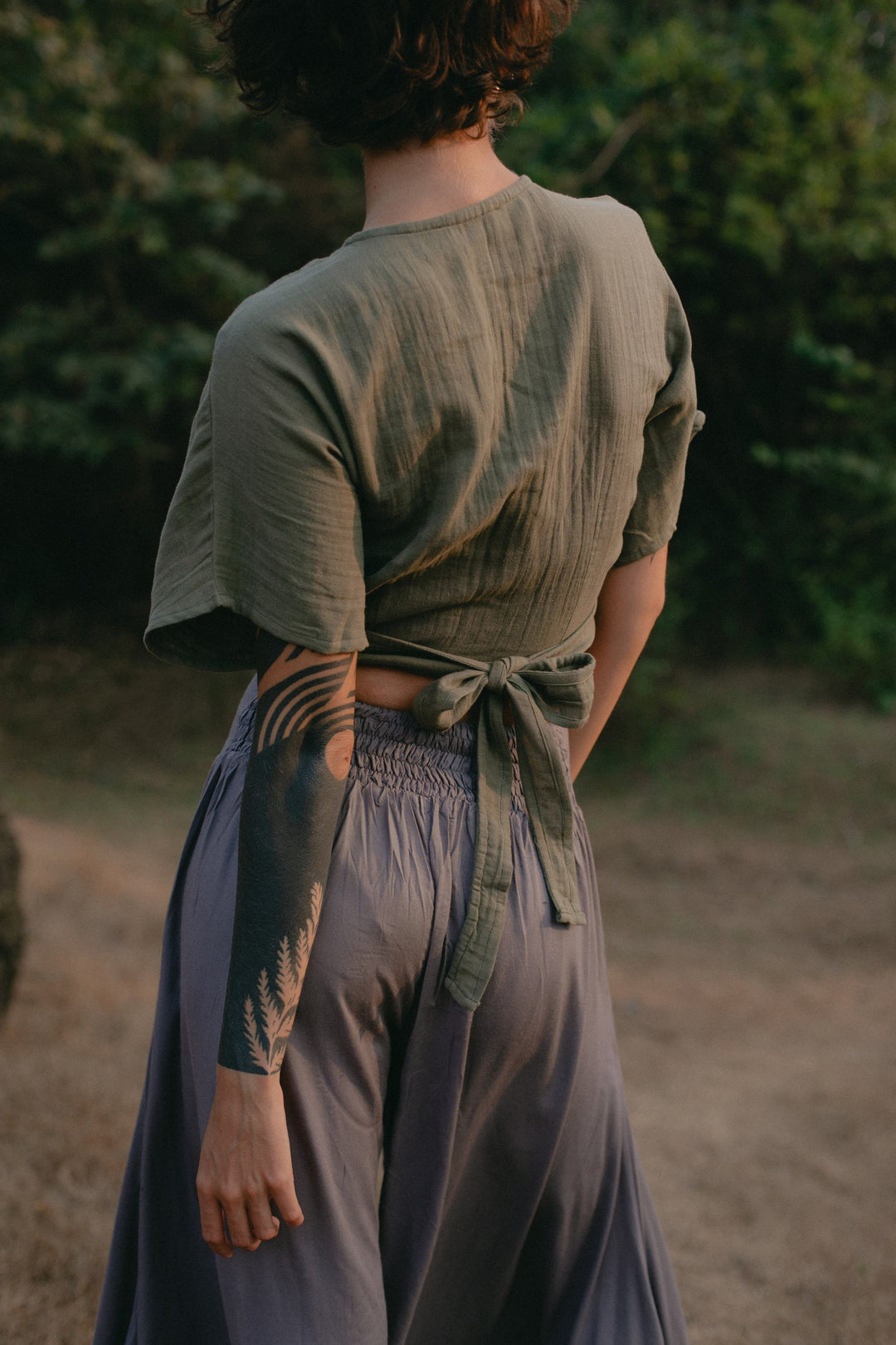 Butterfly pants, weite lockere Sommerhose, Leichte Übergangshose, weit ausgestellte Hose Damen, lässige Frauen Übergangshose, bequeme Hose