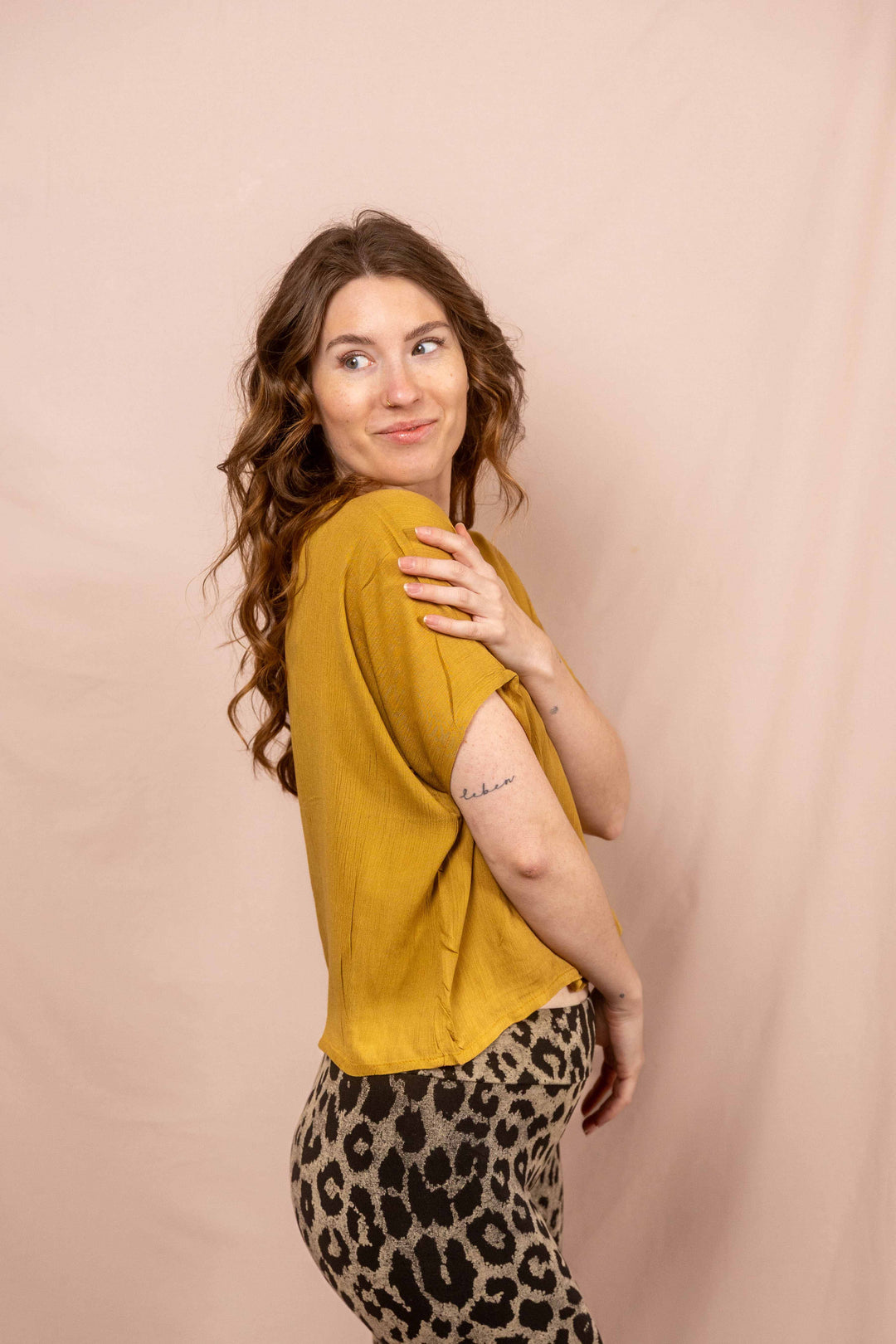 Luftiges Shirt in Gelb, Vintage Oberteil, T-Shirt