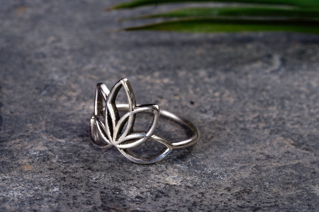 Ring ~ BIG LOTUS ~ 925er Sterling Silber ~ Lotusblüte ~