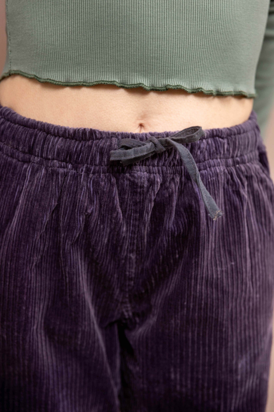 Lila Cord Hose, lässige Cordhose, Purple Hose aus 100% Baumwolle, Baumwollhose cord, Taschen