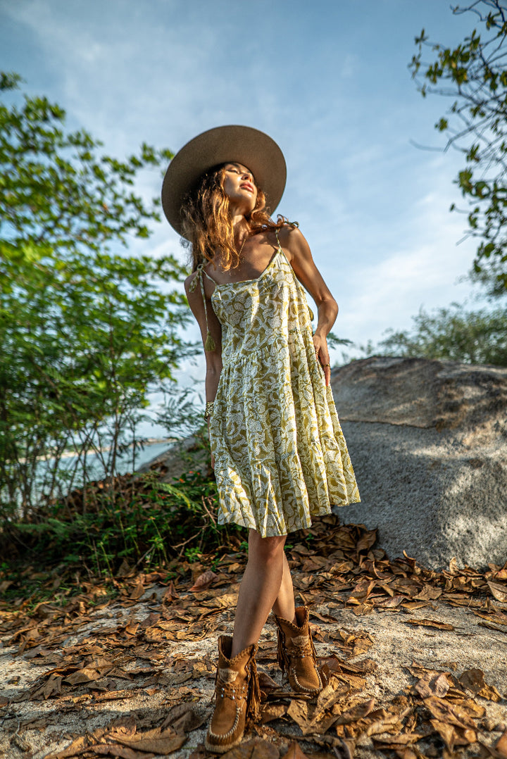 Helles Sommerkleid aus reiner Baumwolle. Blockprint Kleid.
