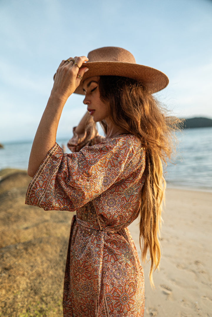 Farbenfroher Vintage Kimono, Bademantel, Sauna, Morgenmantel, Strandbekleidung, Strandmode, Strand Fashion.