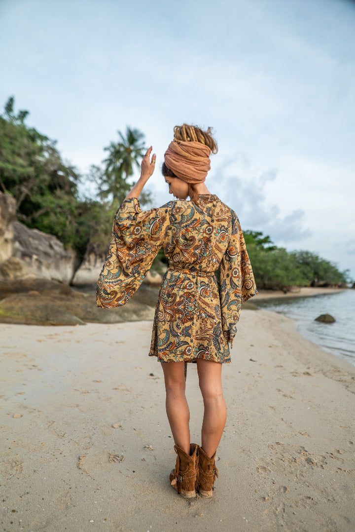 Vintage Kimono, Kurz, Abstrakte Muster, Strandkimono, Morgenmantel, Bademantel, Beach fashion.