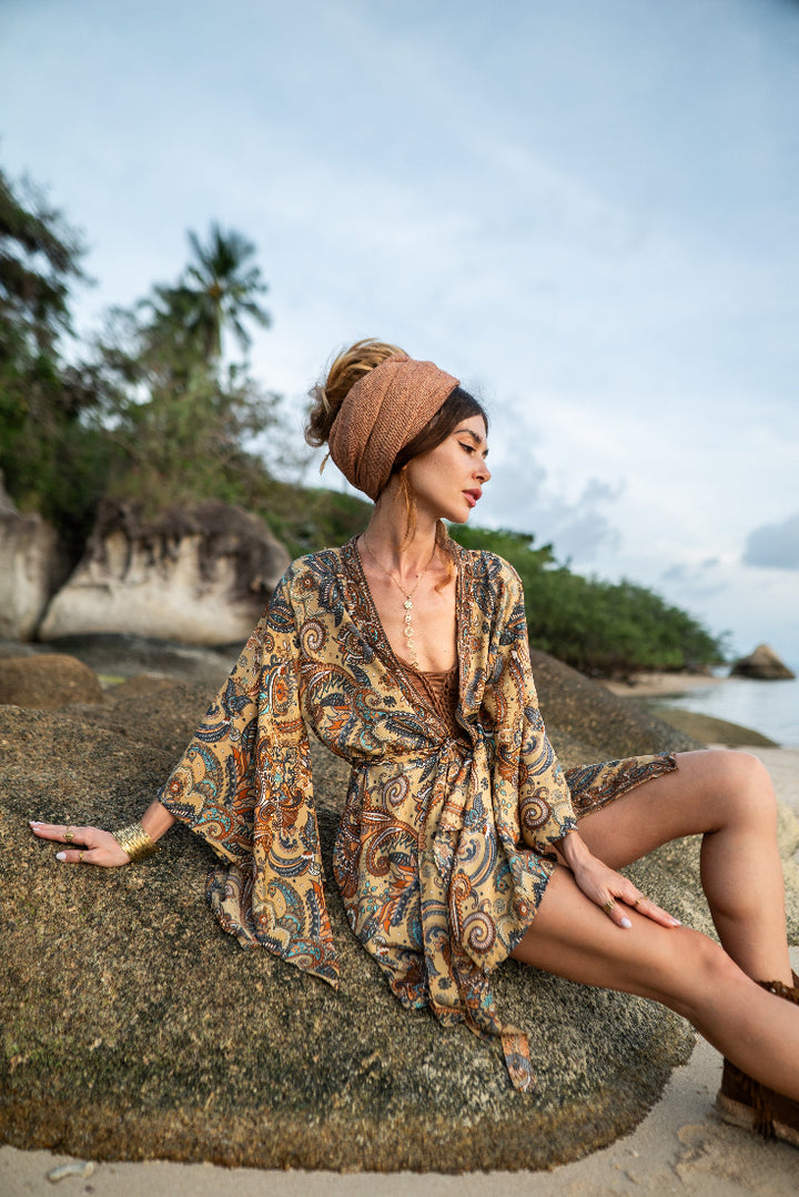 Vintage Kimono, Kurz, Abstrakte Muster, Strandkimono, Morgenmantel, Bademantel, Beach fashion.